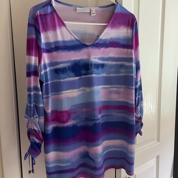 NWOT Susan Graver liquid knit top. - Picture 1 of 4